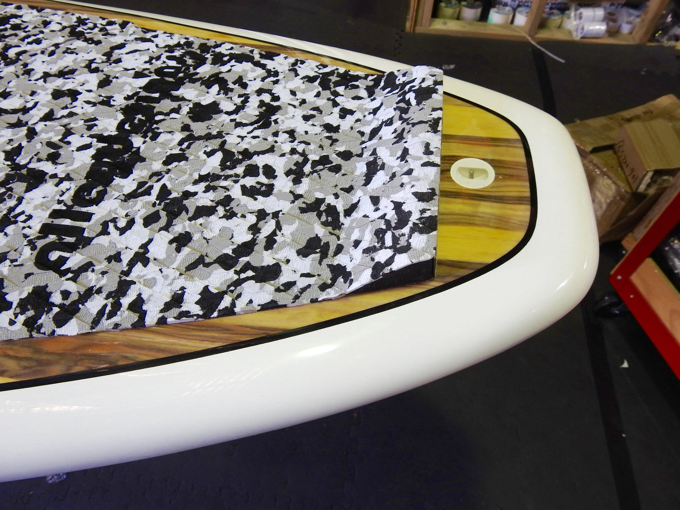 10'6” x 32" Timber White Classic Turtle Alleydesigns SUP 11KG - Alleydesigns  Pty Ltd                                             ABN: 44165571264