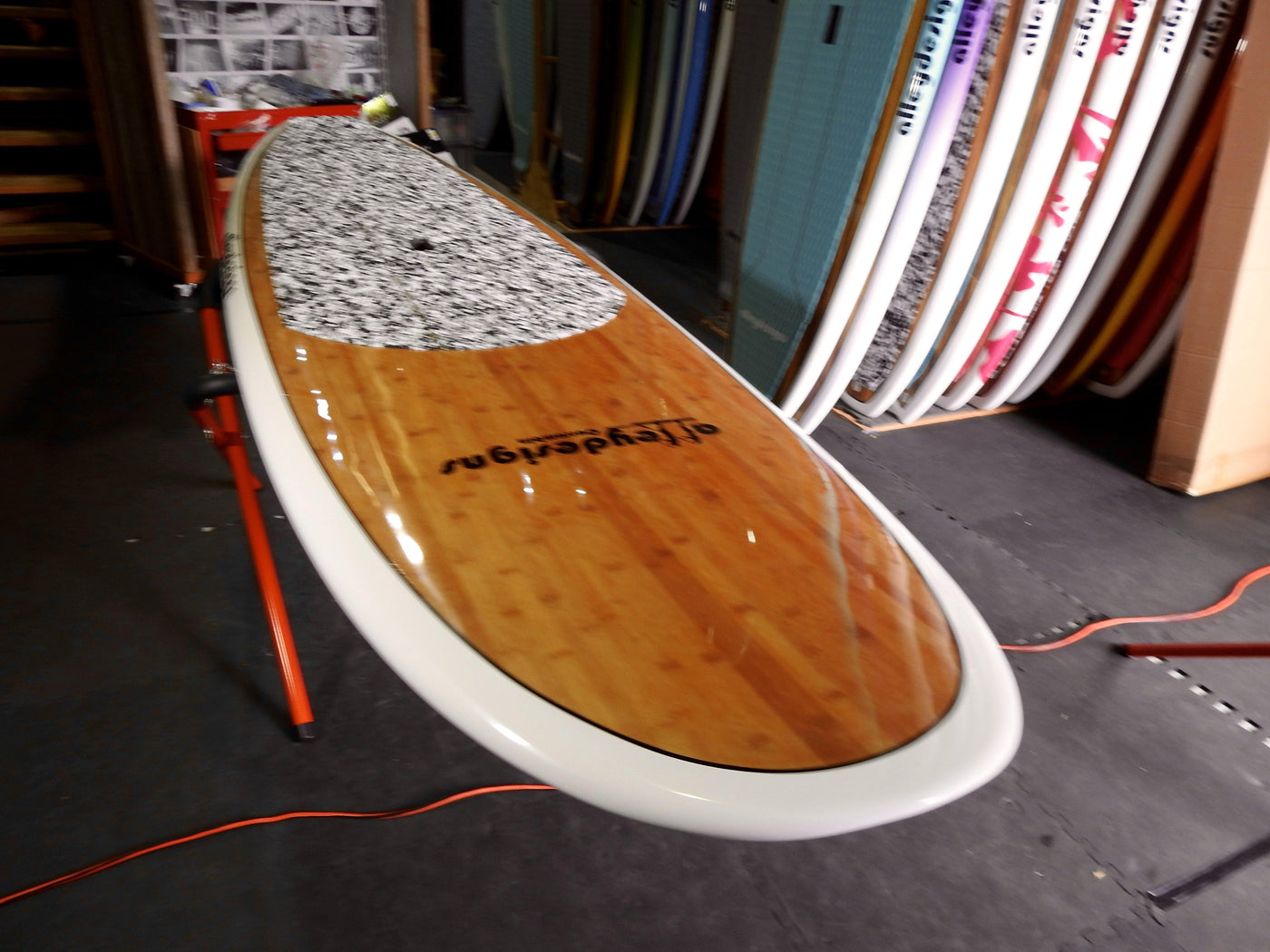 10'6" x 32" Bamboo Classic & White Alleydesigns SUP @11kg - Alleydesigns  Pty Ltd                                             ABN: 44165571264