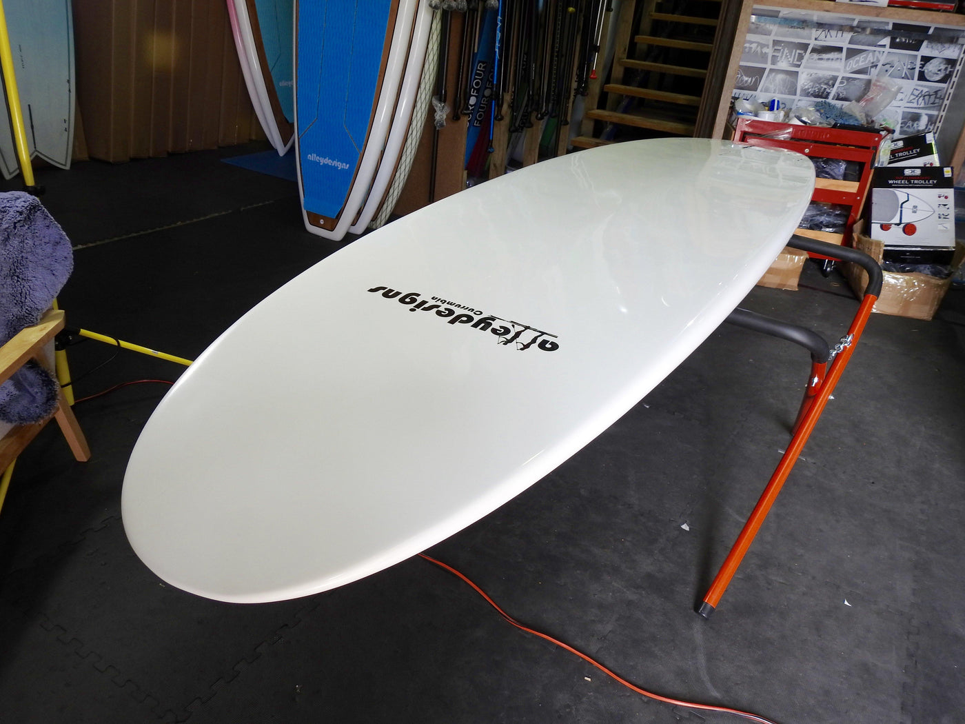 10'6" x 32" Bamboo Classic & White Alleydesigns SUP @11kg - Alleydesigns  Pty Ltd                                             ABN: 44165571264