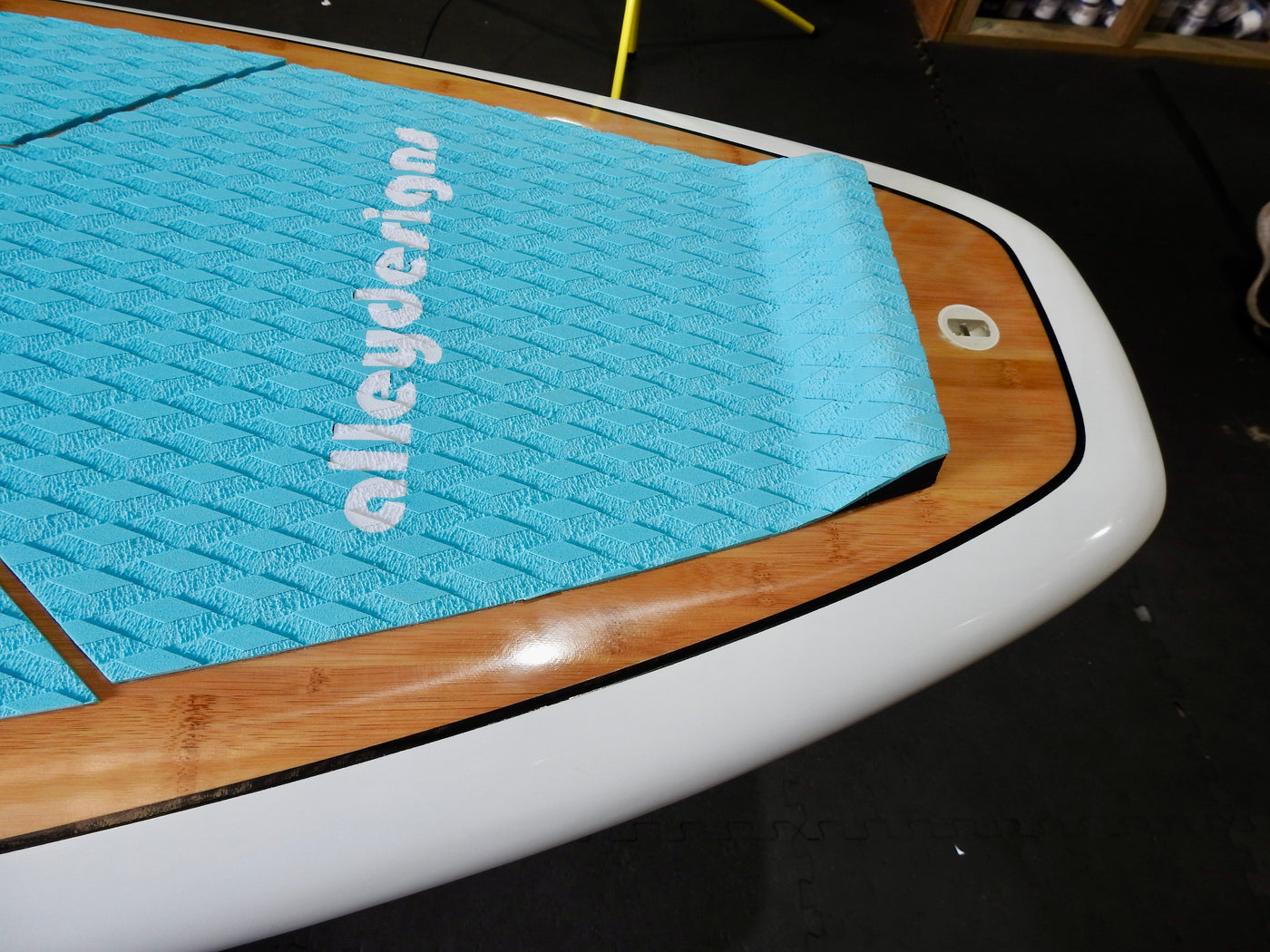 10'6" x 32" Bamboo Performance Deck Teal Turtle Alleydesigns SUP 11 kg - Alleydesigns  Pty Ltd                                             ABN: 44165571264