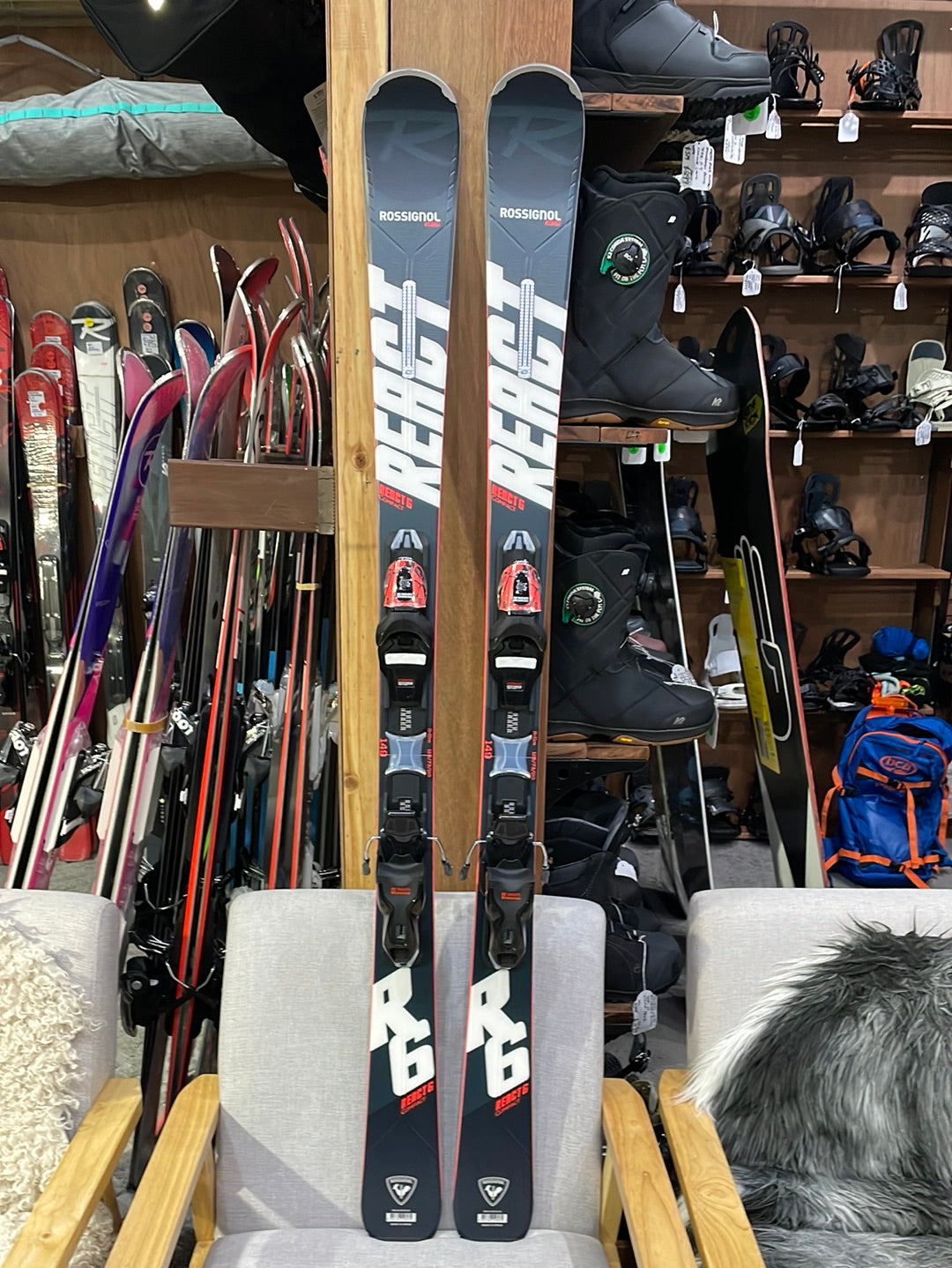 Skis Rossignol On Piste Skis React R6 Compact & Bindings